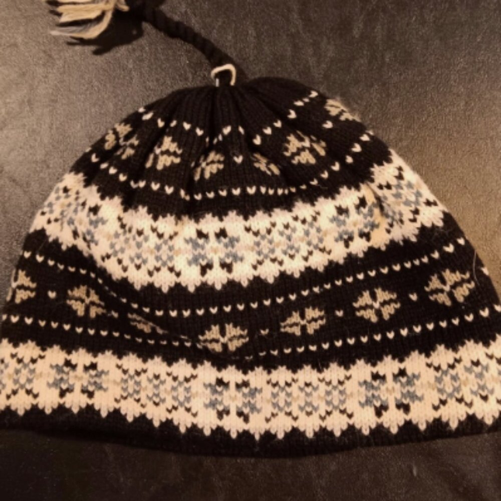 Turtle Fur Wool Knit Beanie Hat Winter Ski Black And White